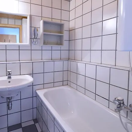 Hotel Almhotel Kaernten 4*