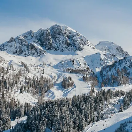 Szálloda Almhotel Kaernten 4*