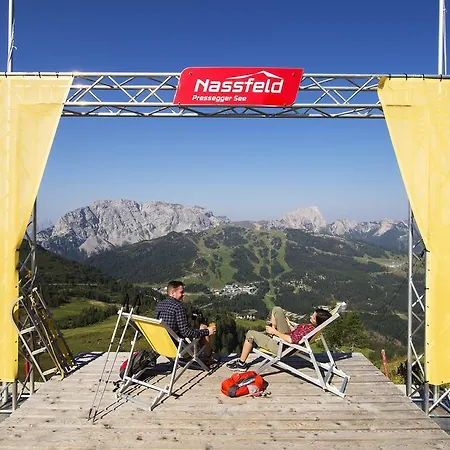 Szálloda Almhotel Kaernten 4*