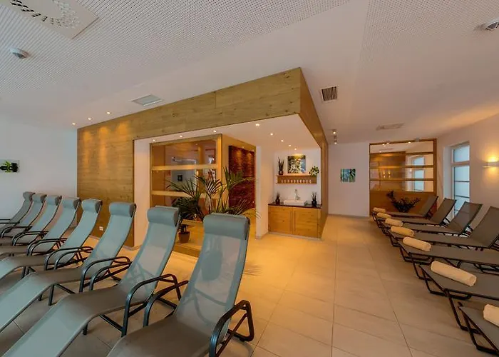 Almhotel Kaernten 4*