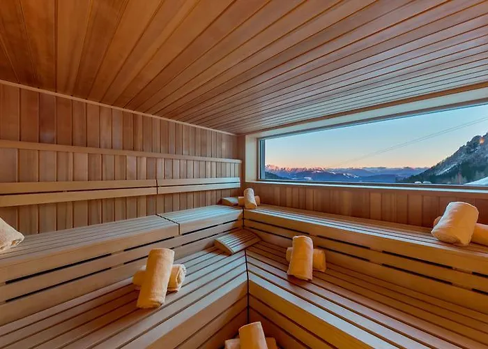 Almhotel Kaernten Hotel