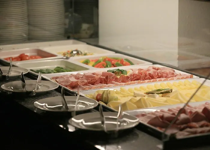 Hotel Almhotel Kaernten 4*